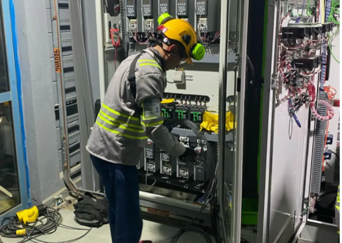 Electrical maintenance technician